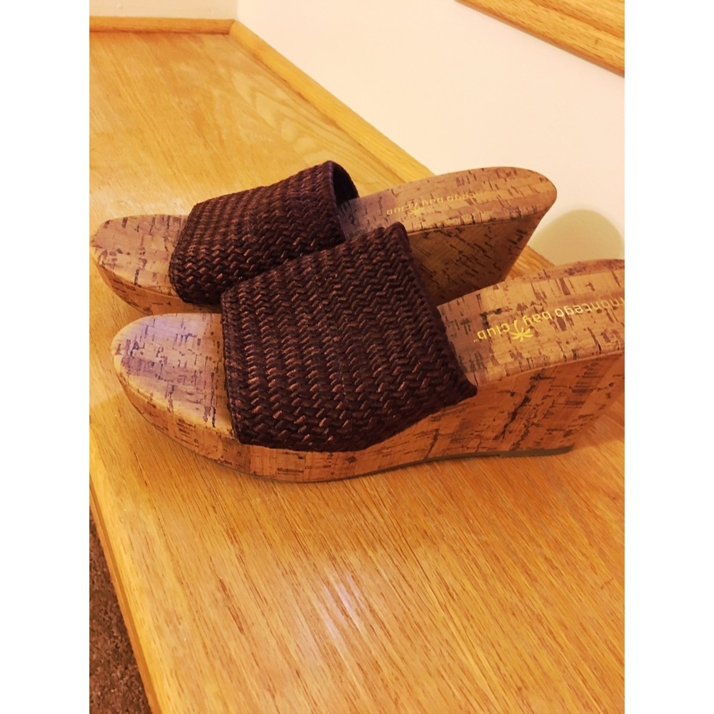 Women’s sandal wedges